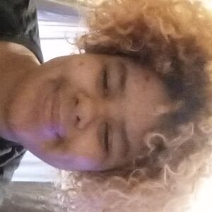 Meet your Posher, Levi